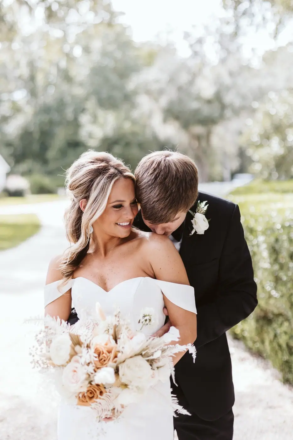 Inquire | HollyOaks on the Marsh | Savannah GA