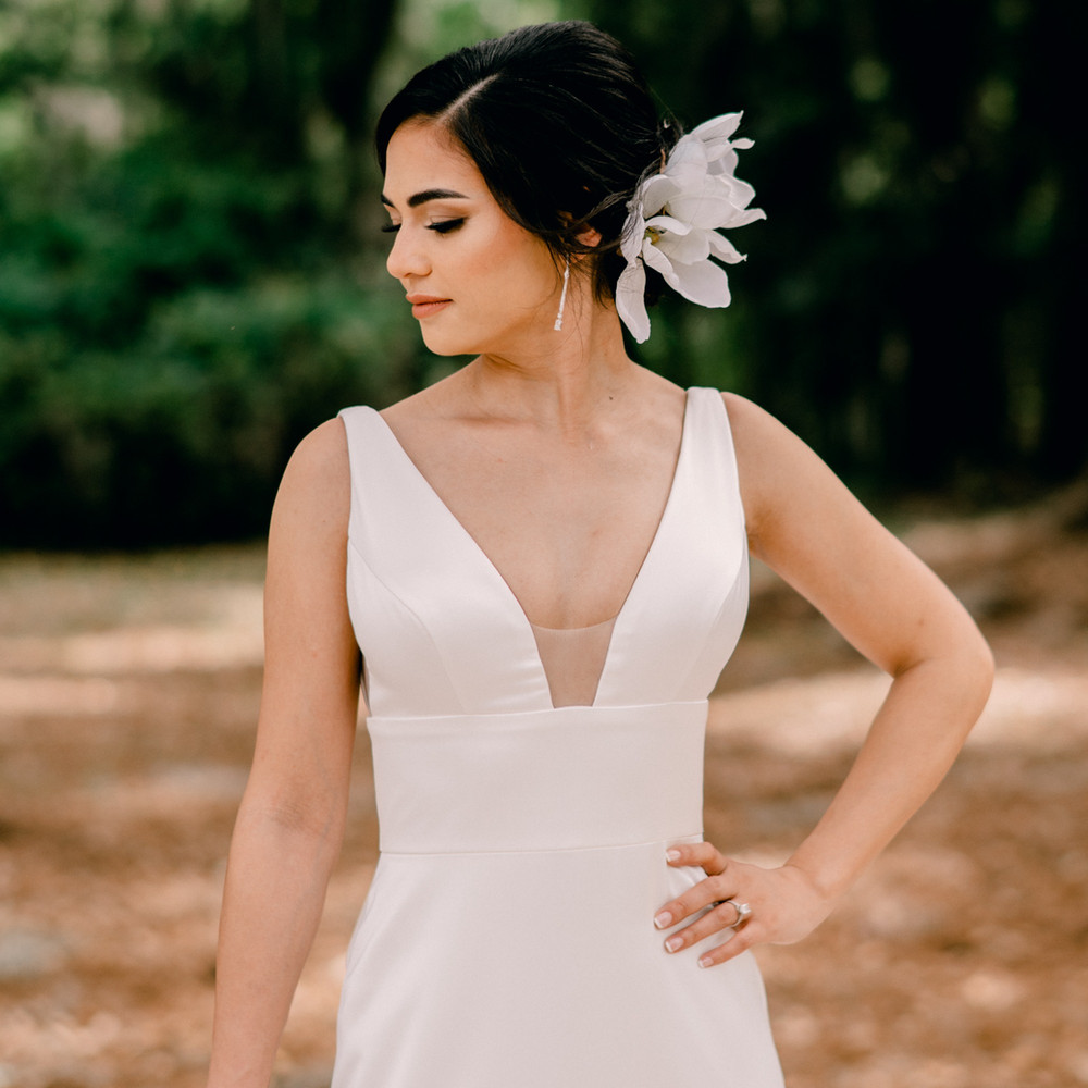 Melani & Daniel's modern estate wedding